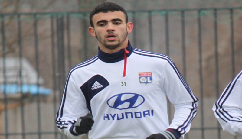 رشيد غزال يعاني من انزلاق غضروفي في العمود الفقري ويغيب عن ليون لفترة غير محددة