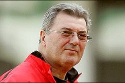 “‬لم أوقّع على العقد بعد‮… ‬مشروع السنافر‮ ‬يهمّني‮ ‬والبطولة الجزائرية تستحق التجريب‮”