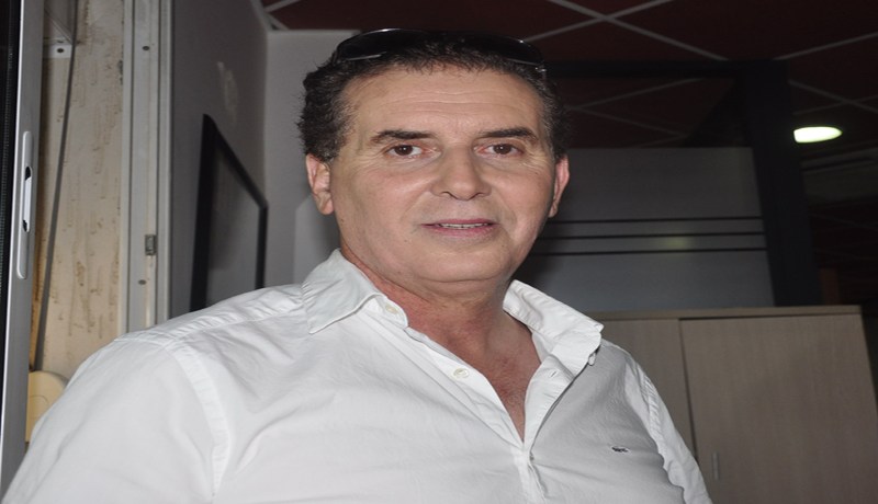 ”عرض الريال لحاج عيسى كذبة ومسرحية أنا من اختلقها “