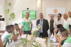 تهمي للاعبـين: بوتفليقـــة يتابع أخبـاركـم ويــأمــل في مشــــاركــة جزائريـــة مشرفـــة في المـونديال