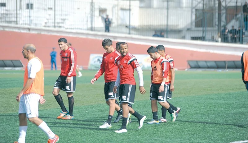 المكرة للتشبت بأمل البقاء وسوسطارة في مهمة صعبة