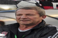 المسامعية يرفضون مغادرة كوربيس… تنقلوا إلى بولوغين وعلقوا راية عملاقة لمساندته