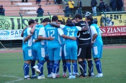 الوداد لعب بالنار والأنصار يطالبون بن تشوك بالرحيل