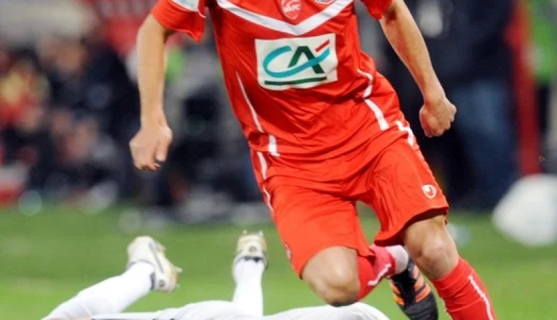 قادير‮ ‬يغيب عن التدريبات بسبب بالزكام وبوڤرة وبودبوز‮ ‬يتدربان على انفراد