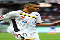 بودبوز‮ ‬يطالب لاكومب بخفض الشرط الجزائي‮ ‬