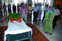 تشييع جنازة الكاتب الروائي الطاهر وطار بعد سنوات من العطاء الثقافي