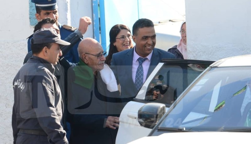 بالفيديو: لحظة مغادرة المجاهد لخضر بورقعة من سجن الحراش