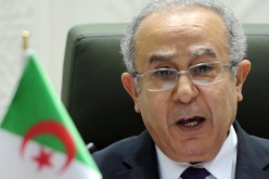 محادثات بين لعمامرة ووزير الشؤون الخارجية المالي بأسلو
