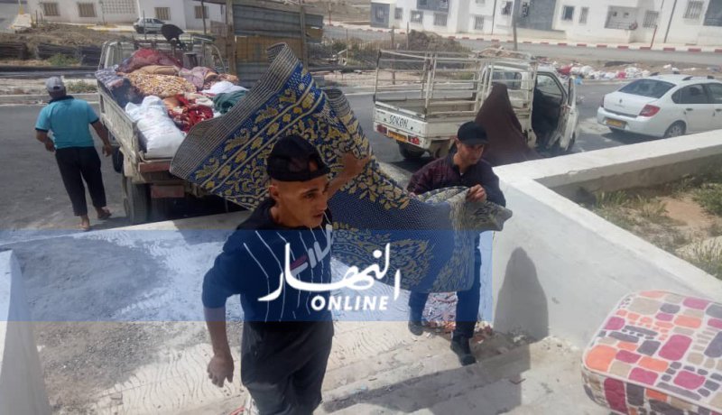 بالصور.. ترحيل العائلات بمزرعة خير الدين بعد انهيار أرضية مسكنهم بسيدي بلعباس 