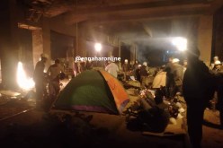 بالصور.. أصحاب عقود ما قبل التشغيل في اعتصام مفتوح حتى تلبى مطالبهم بمركب الحجار