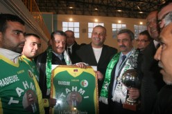 جمعية “راديوز” تكرّم تهمي وزير الشباب والرياضة بوهران