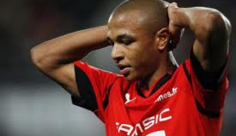 ‬ المدير الرياضي‮ ‬لغلادباخ‮: “‬براهيمي‮ ‬من بين‮ ‬50‮ ‬لاعبا تم ربطهم بالإنضمام إلينا وليس لديّ‮ ‬رد‮”