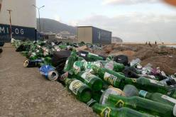 بالصور…مزابل ميناء بجاية كلها “ويسكي” و “بيرة”