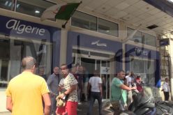 مسافرون برحلة الطاسيلي 2 يحتجون على عدم تعويضهم عن التأخير بوهران