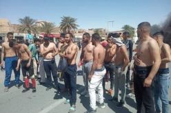 بطّالون يشرّحون أجسادهم وآخرون يخيطون أفواههم في ورڤلة!