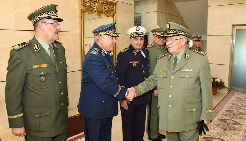 ڤايد صالح:”اجتماعات مشبوهة لضرب الجيش.. وسنتصدى لها بكل الطرق القانونية”
