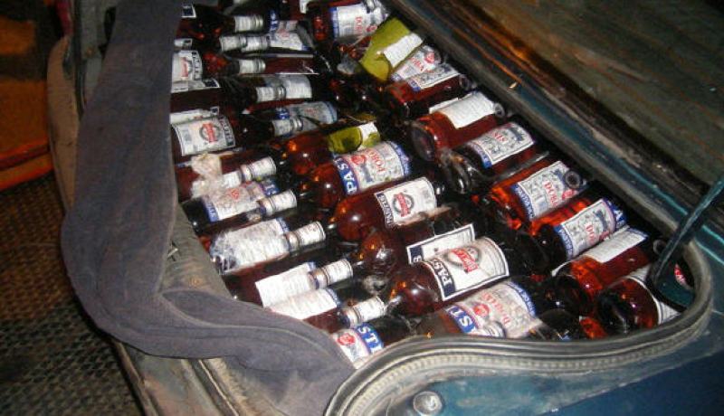 توقيف شخص وحجز أزيد من 3244 قارورة خمر في غليزان