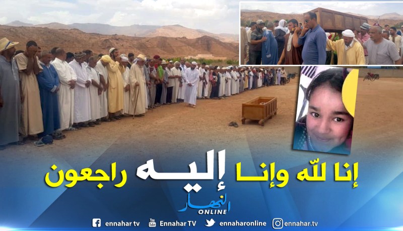 بالصور.. تشييع جنازة الطفلة آسيا التي توفيت بصعقة كهربائية بالنعامة