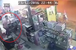 بالفيديو شاحنة تقتحم متجرا وصاحبه ينجو من الموت بأعجوبة