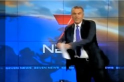 فيديو لمذيع يرفه عن نفسه برقصة على المباشر