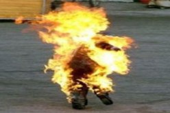 توفي متاثرا بحروقه بمسنشفى وهران ..شيخ تنتزع منه أرضه فيقدم على الانتحار حرقا في تيارت