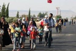مع دخول الجيش السوري شمال المدينة آلاف من التركمان والعرب يفرون