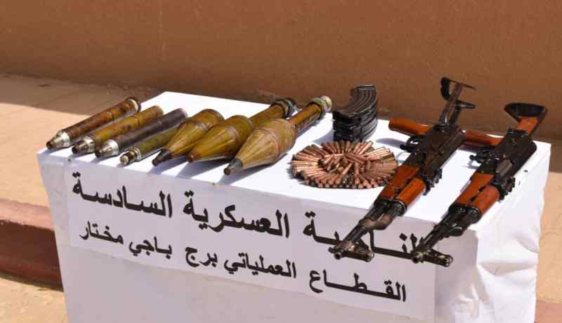 الجيش يكشف مخبأ للأسلحة ويحجز رشاشين و7 قذائف متنوعة ببرج باجي مختار