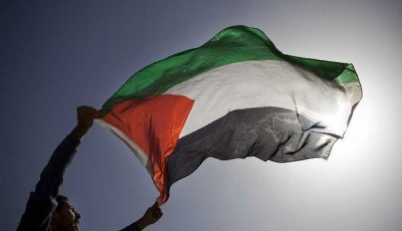 استشهاد 16 فلسطينيا وسوريا في مخيم اليرموك