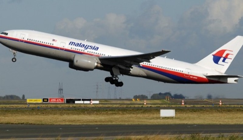 ماليزيا تصدر في مارس القادم تقريرا أوليا عن اختفاء طائرة ركاب العام الماضي