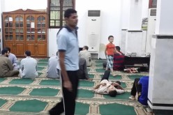 لا اعتكـاف بالمساجد إلا برخصة