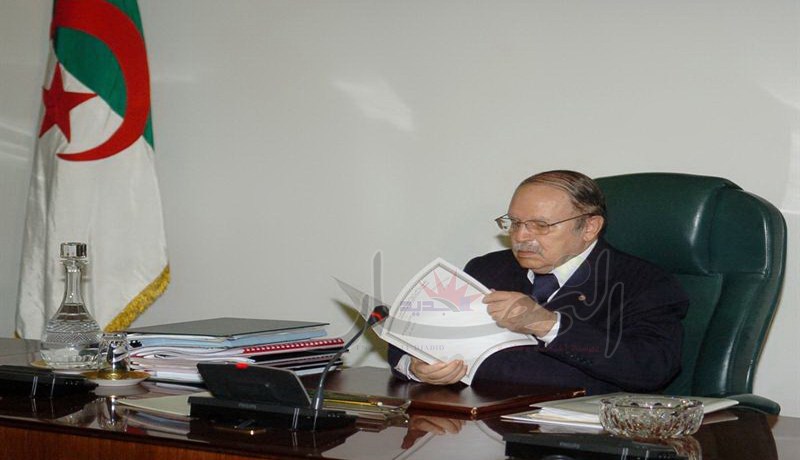 بوتفليقة يستدعي الهيئة الناخبة بعد أسبوع للتشريعيات المقبلة