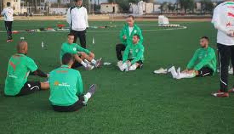 المنتخب الوطني يجري حصة تدريبية مساء الإثنين