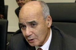 يوسفي يدعو المؤسسات الأذربيجانية إلى المشاركة في مشاريع قطاع الطاقة والمناجم