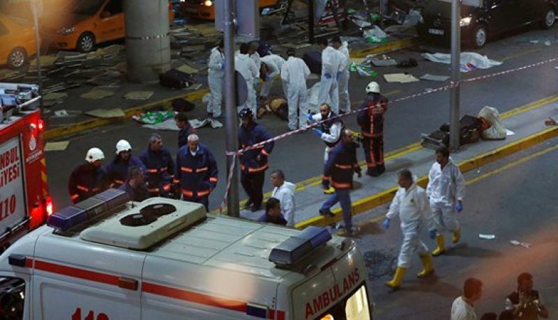 ارتفاع حصيلة قتلى هجوم مطار أتاتورك في تركيا إلى 41 قتيلا و239 مصابا