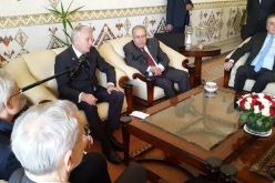 وزير الشؤون الخارجية الفرنسي يحل بالجزائر