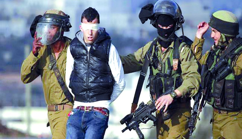 عشرات الجرحى بعد مواجهات بين الفلسطينيين والصهاينة في المسجد الأقصى