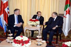 الرئيس بوتفليقة يستقبل كاتب الدولة البريطاني للشؤون الخارجية و الكومنولث