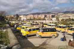 المدية : سحب الرخص وغياب التهيئة يدفع بسائقي سيارات الأجرة إلى الإحتجاج بالبرواڨية