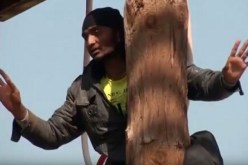 بالفيديو.. لاجئ يفضل الانتحار على إرجاعه إلى تركيا