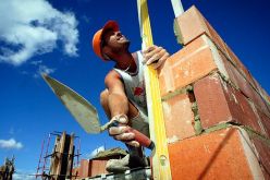 الشروع في تعويض الأشخاص المتوقفين عن العمل بسبب الحرارة المرتفعة بكافة التراب الوطني