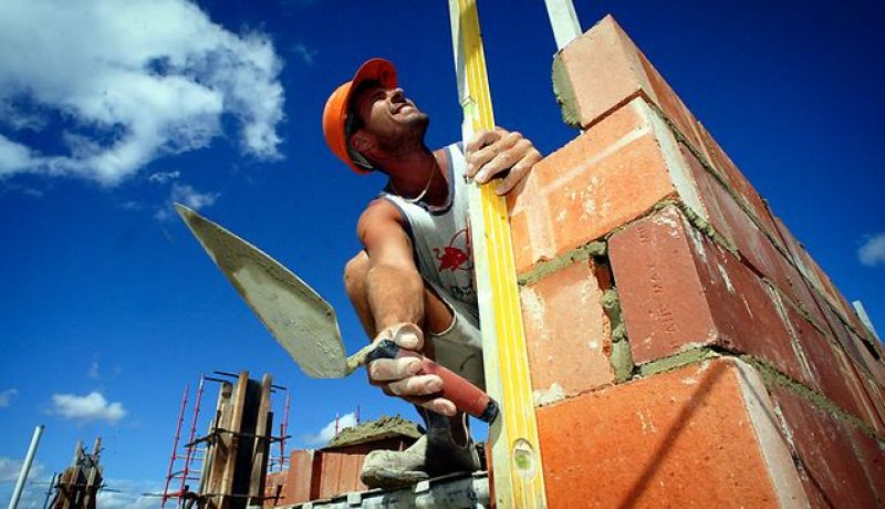 الشروع في تعويض الأشخاص المتوقفين عن العمل بسبب الحرارة المرتفعة بكافة التراب الوطني