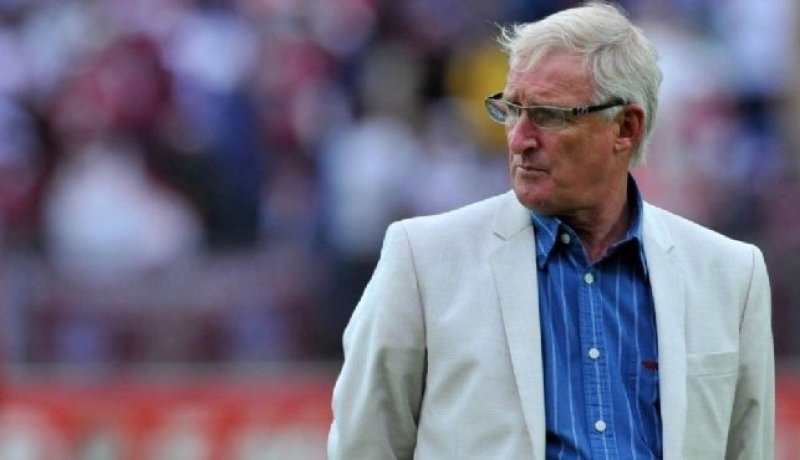 مدرّب جنوب إفريقيا يريد مواجهة الجزائر وديا