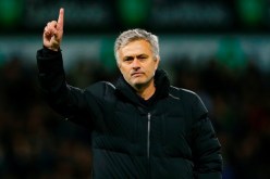 مورينيو يفوز بجائزة أفضل مدير فني في بطولة إنجلترا الممتازة لكرة القدم