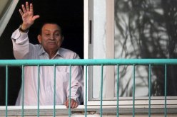 الإفراج عن الرئيس الأسبق حسني مبارك بعد قضائه 6 سنوات في السجن