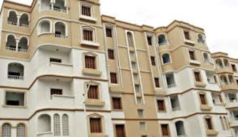 وزير السكن يدعو إلى إعطاء الأولوية للشقق من فئة 4 و 5 غرف للسكن العمومي الترقوي