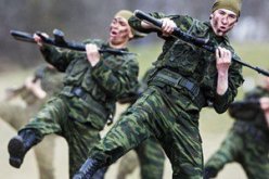 الجنود الروس يحصلون على زى يزيد القوة البدنية ويدار عن طريق الفكر