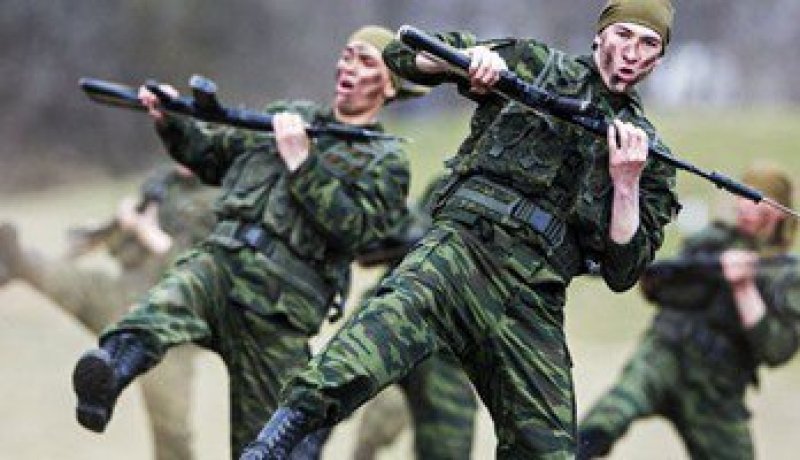 الجنود الروس يحصلون على زى يزيد القوة البدنية ويدار عن طريق الفكر