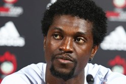 كلود لوروا يتسلح بأديبايور لمواجهة المنتخب الجزائري