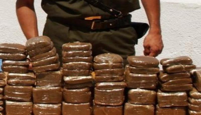 درك تلمسان يداهم فندقا و يفشل صفقة لتهريب 65 كغ كيف