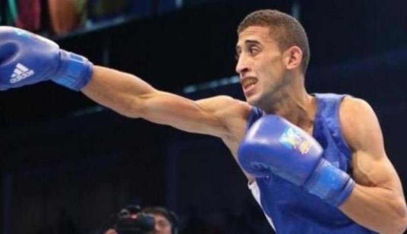 الملاكم فليسي يحتفظ بلقبه الإفريقي في وزن 52  كلغ